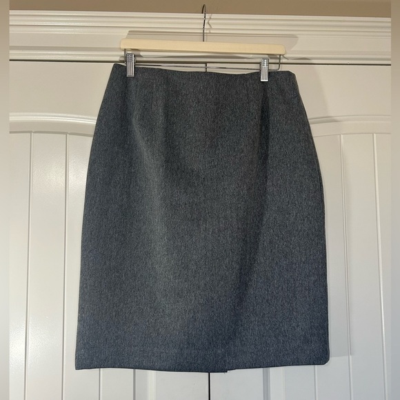 Larry Levine Suit Skirt. Gray. Size 14 #Office Siren. - Picture 1 of 5
